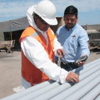 Midiendo espesor Zahir granallados y pinturas